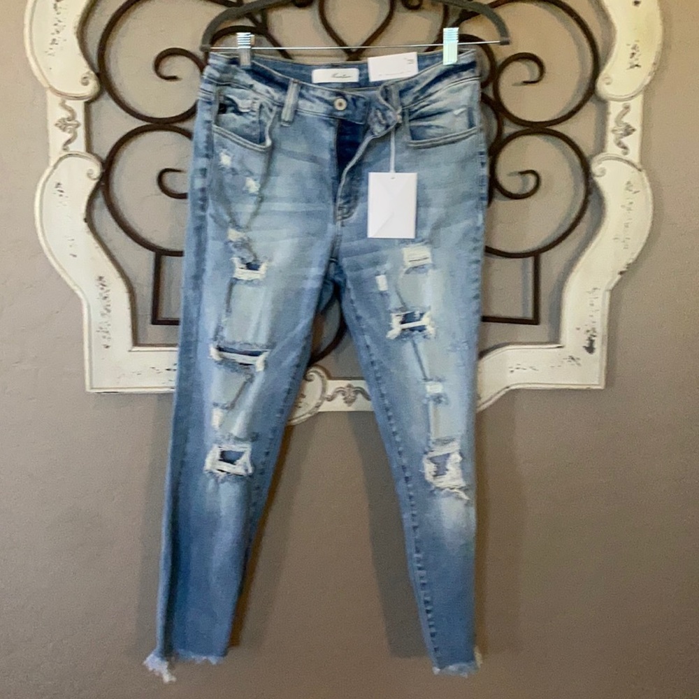 KanCan 11/29 distressed midrise ankle skinny